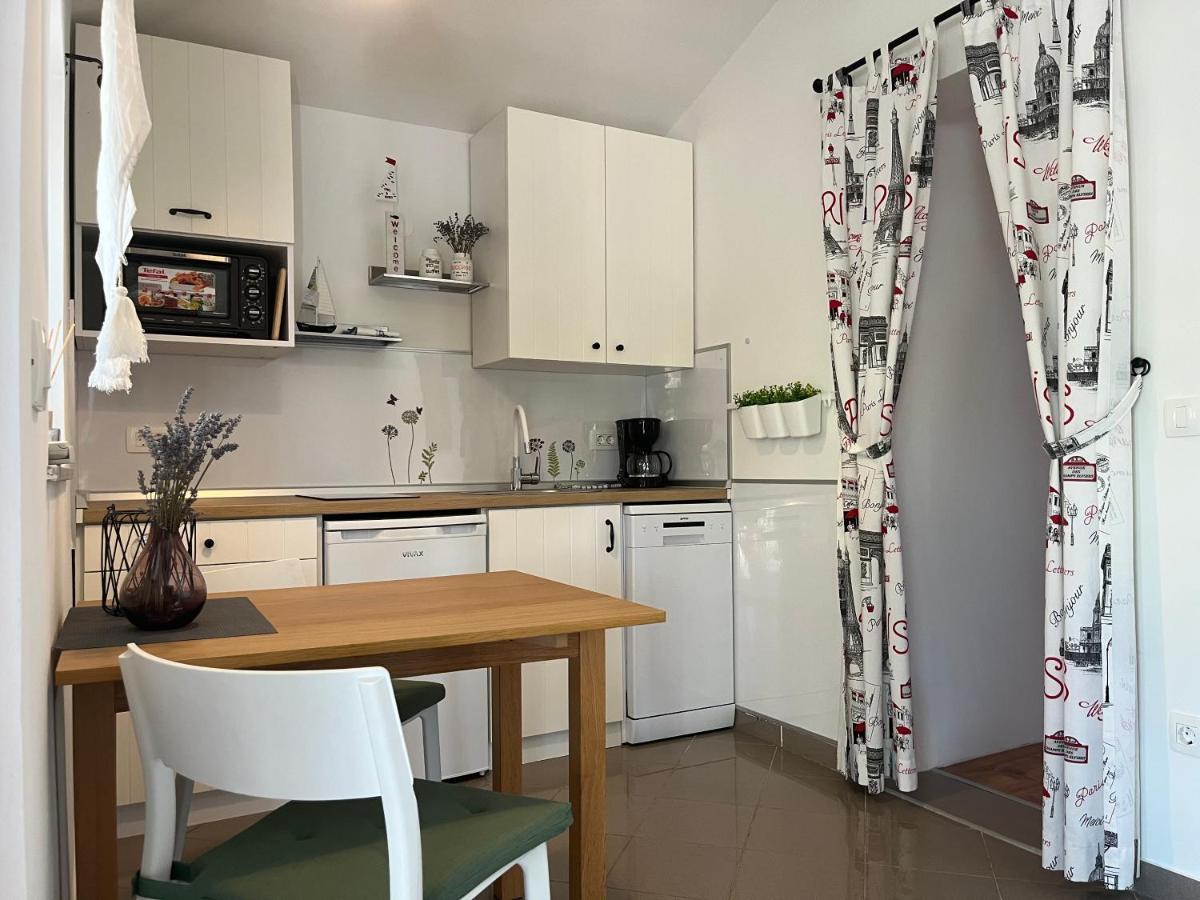 Apartment Cozy&Quiet Rovinj Exterior foto